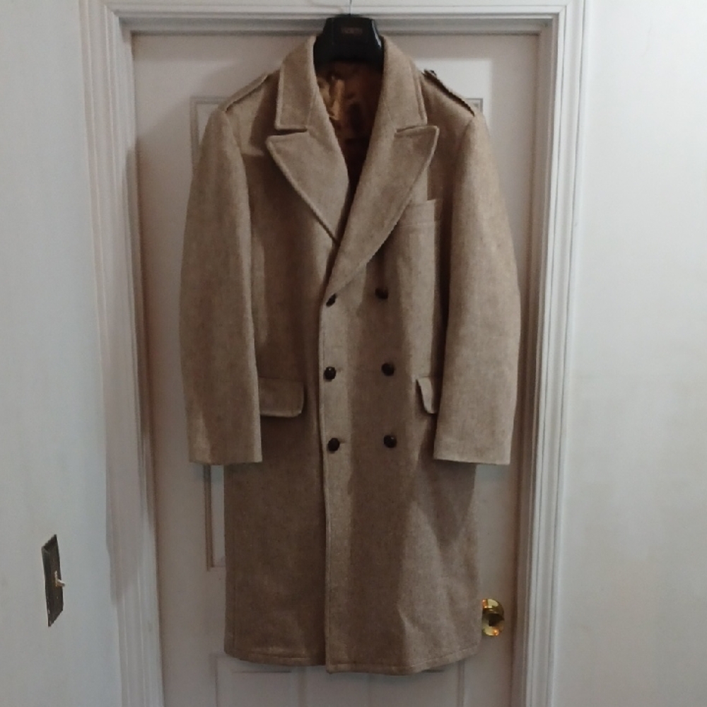 Elegant Tan Double-Breasted Trench Coat